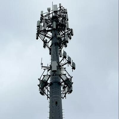 20 도시 고밀도 지역을 위한 35M 모노폴 5G 밀리미터파 소형 셀 타워 컴팩트 디자인