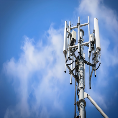 작은 바닥 면적과 아연도금 강철을 사용한 도시 5G 소형 셀 밀도를 위한 25M 30M 40m 경량 옥상 모노폴 타워