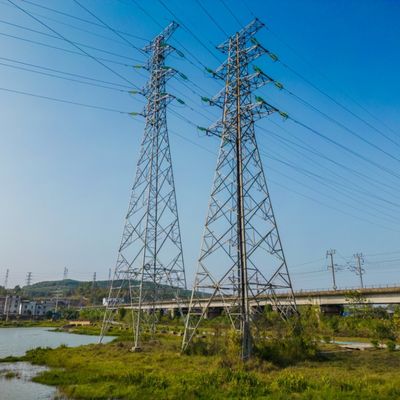 각 철 고전압 전기 타워 바람 속도 30-180 Km/h 132kv 전송 타워