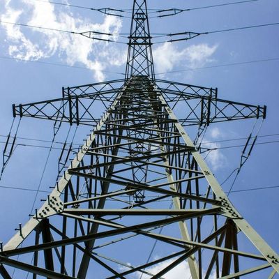 각 철 고전압 전기 타워 바람 속도 30-180 Km/h 132kv 전송 타워