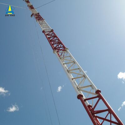 ANSI/TIA-222-G-H-F 설계 코드를 기반으로 최소한의 구조물 사용으로 높이를 극대화하도록 설계된 가이드 와이어 타워