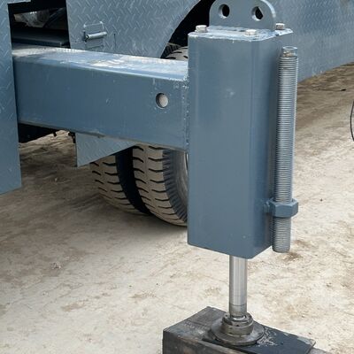 수직 편차가 천 개당 1 개 미만인 통신 및 조명 작업에 대한 성능을 제공하는 중량 망원경 타워