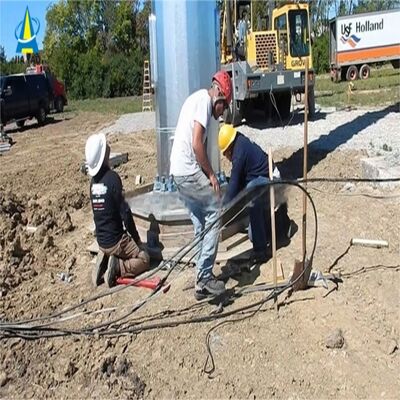 단일 기둥 타워 통신, 솔리드 샤프트 디자인 및 핫 딥 아연 도금 및 도장을 포함한 표면 처리 옵션