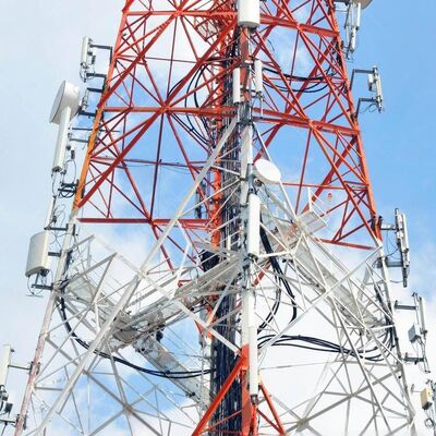 무선 통신용 고성능 5G 라디오 4각 앵귤러 안테나 타워