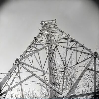 18 28 38M 3 다리 튜블러 강철 아연 도금 다중 주파수 실외 5G 4G 와이파이 TV 방송 통신 타워