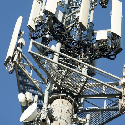 20 도시 고밀도 지역을 위한 35M 모노폴 5G 밀리미터파 소형 셀 타워 컴팩트 디자인