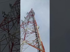 3개의 다리가 있는 각진 강철 타워